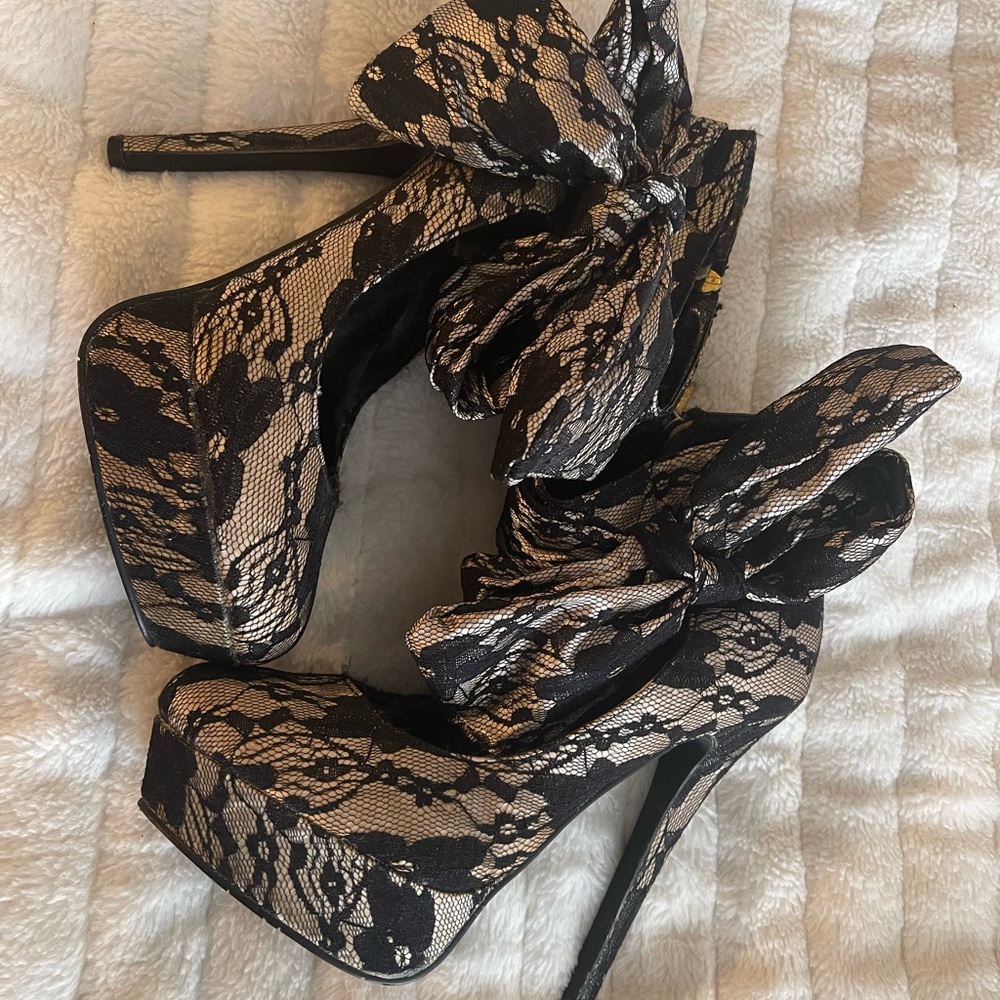Deréon heels